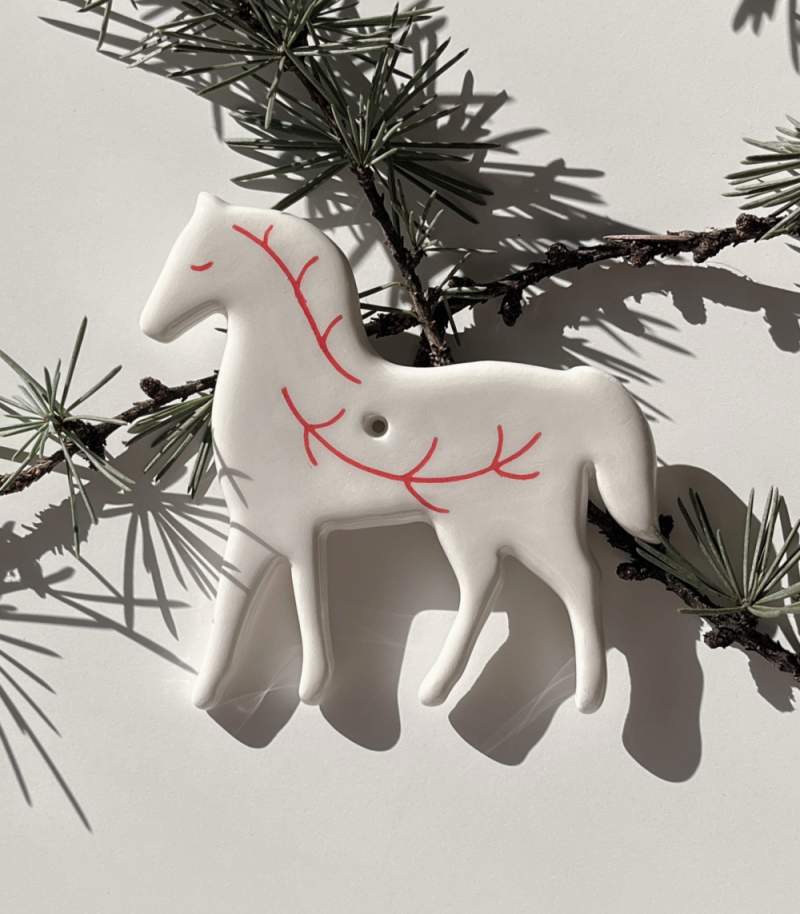 Konj, ukras za božićno drvce